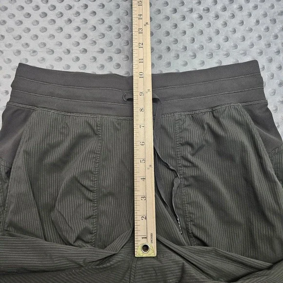 Lululemon Joggers Womens 8 Olive Green Dance Studio Mid Rise 28" - Picture 4 of 8